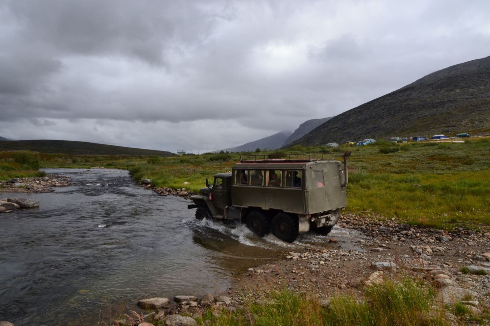 Vakhtovka transport in Yugyd Va N.P. - База Желанная