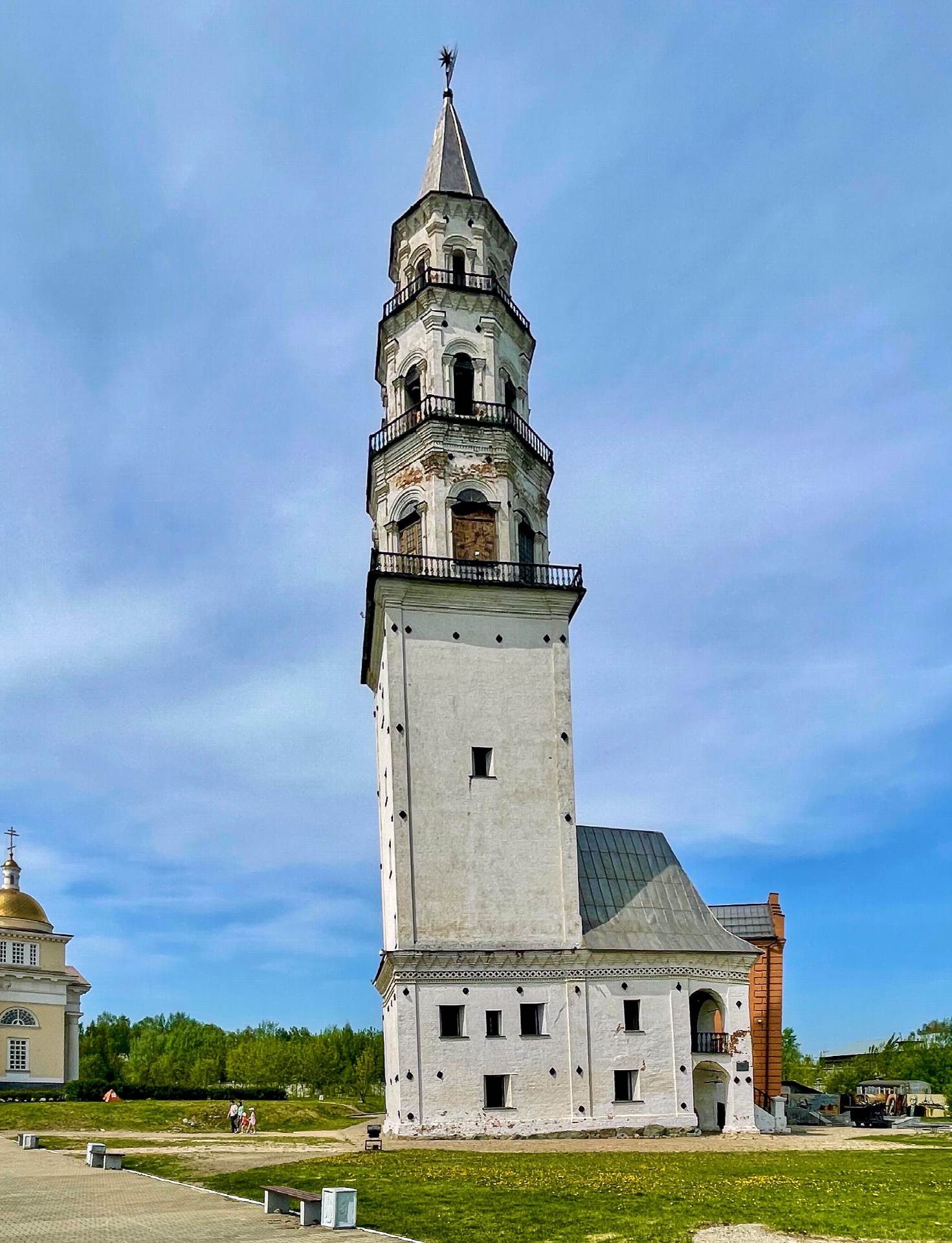 Невьянская наклонная башня: главная загадка Демидовского Урала