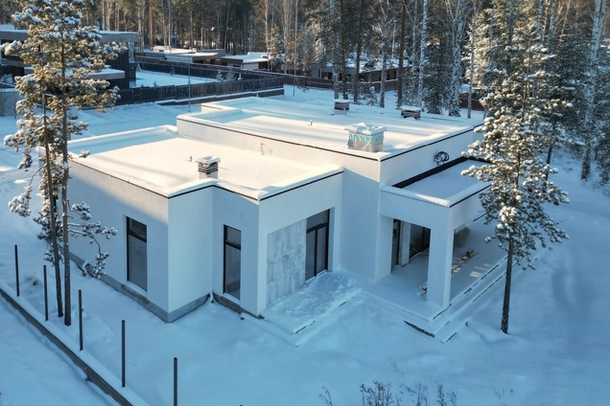 Строительство дома «Урал-Строй»: коробка зимой