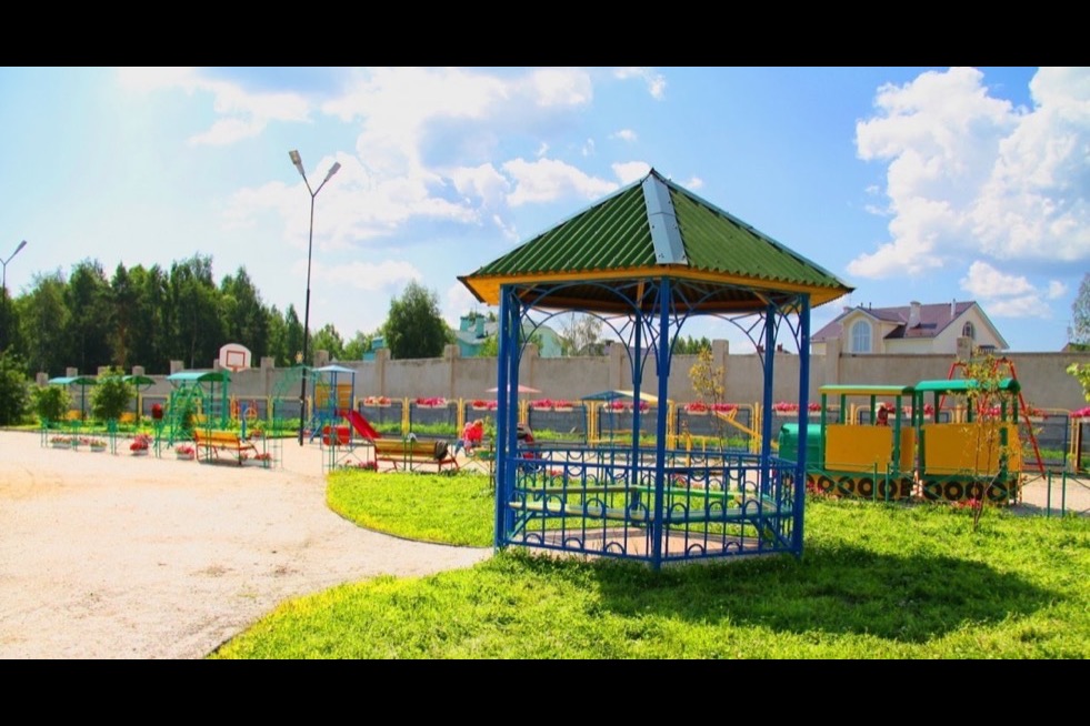 Коттеджный посёлок «Палникс» в Верх-Исетском районе Екатеринбурга — фото 3
